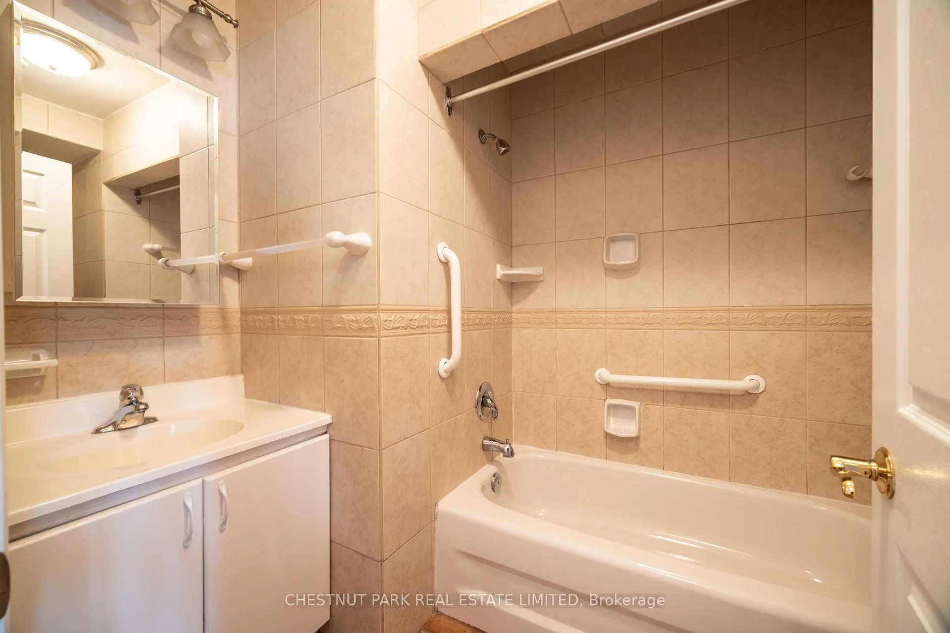 Photo 15 of 127 Randolph Road, Toronto, Leaside — HOMEH