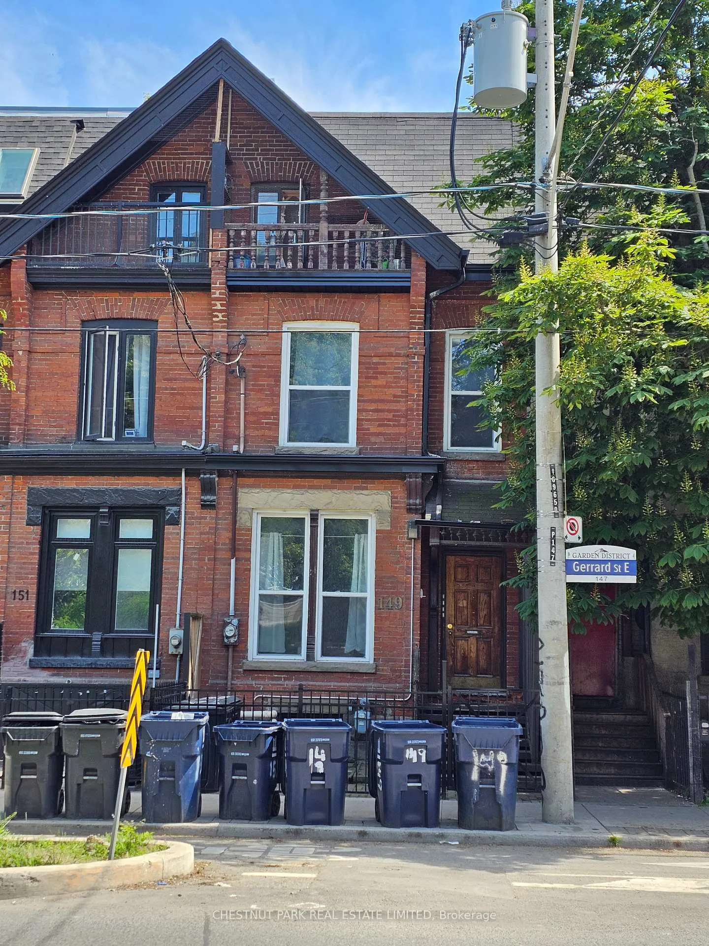 Front of Unit B, 149 Gerrard Street