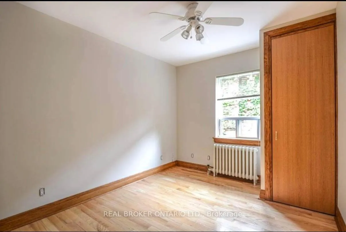 Photo 8 of Unit Upper, 128 Braemar Avenue, Toronto, Forest Hill South — HOMEH
