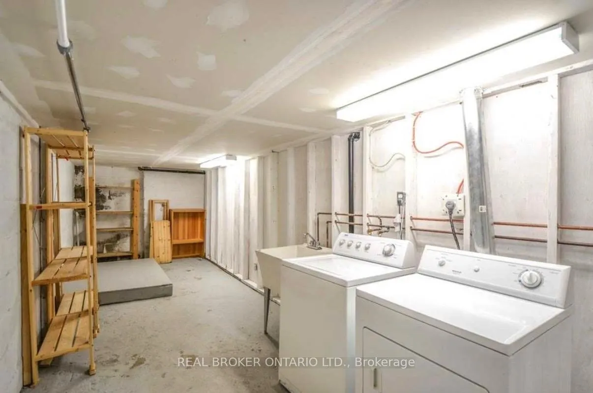 Photo 12 of Unit Upper, 128 Braemar Avenue, Toronto, Forest Hill South — HOMEH