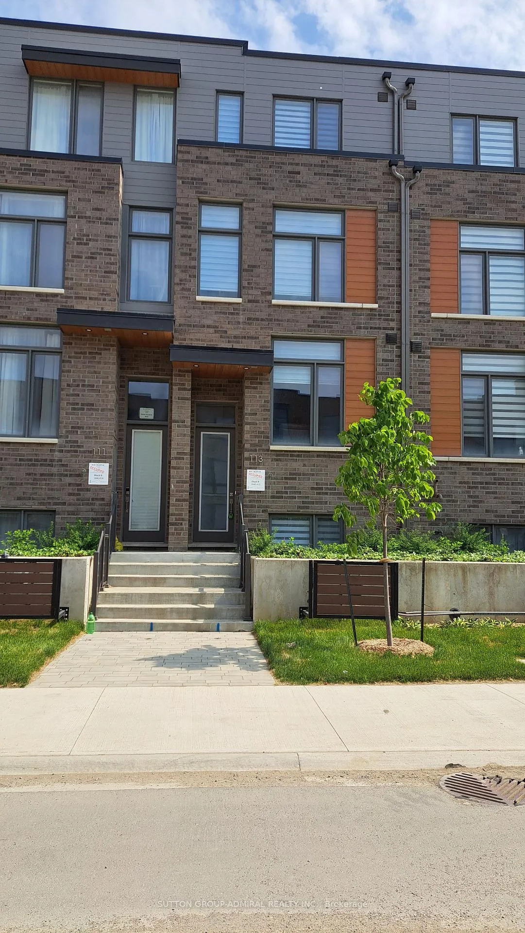 Photo 1 of 113 Green Gardens Boulevard, Toronto, Englemount-Lawrence — HOMEH