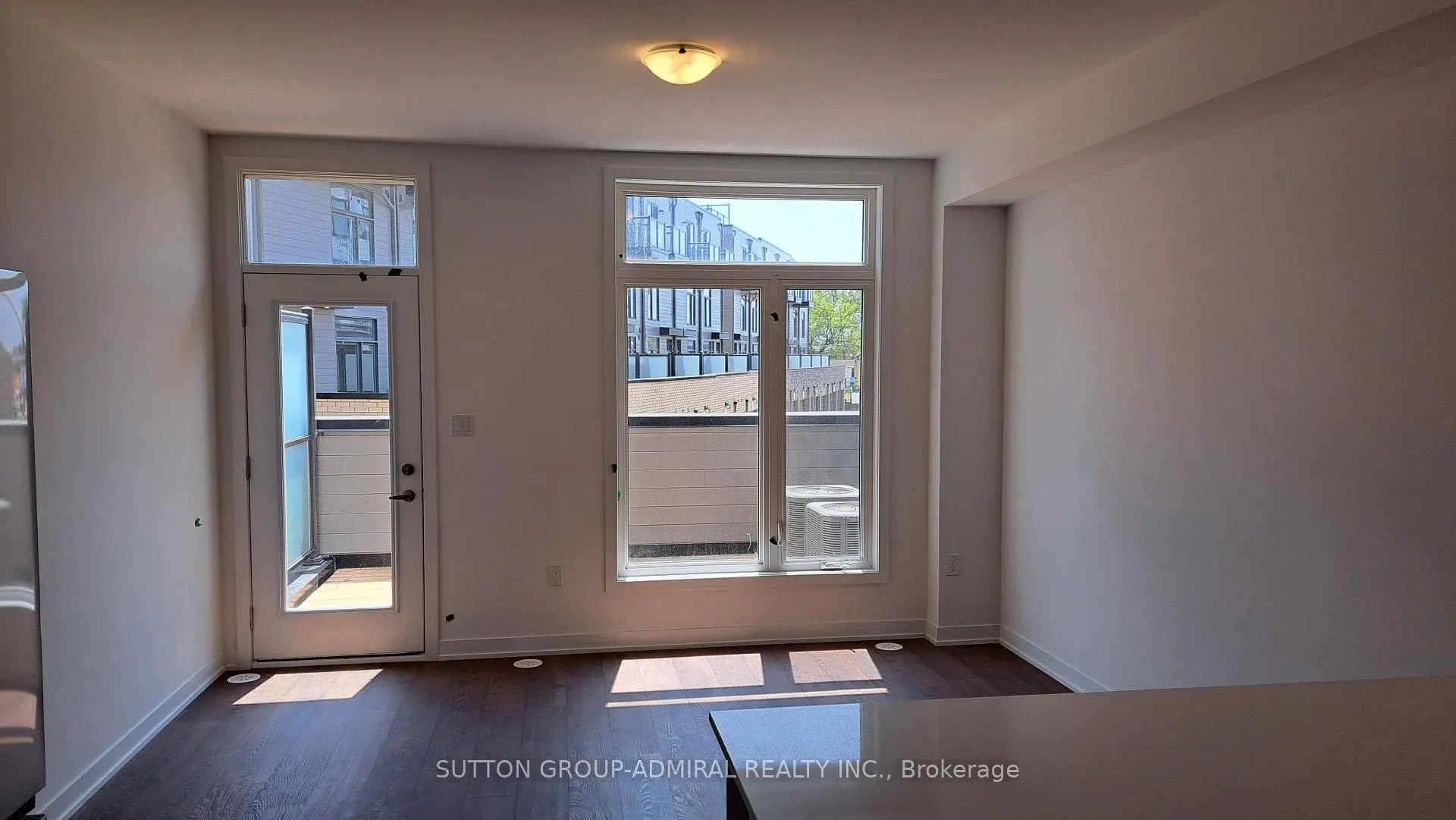 Photo 2 of 113 Green Gardens Boulevard, Toronto, Englemount-Lawrence — HOMEH