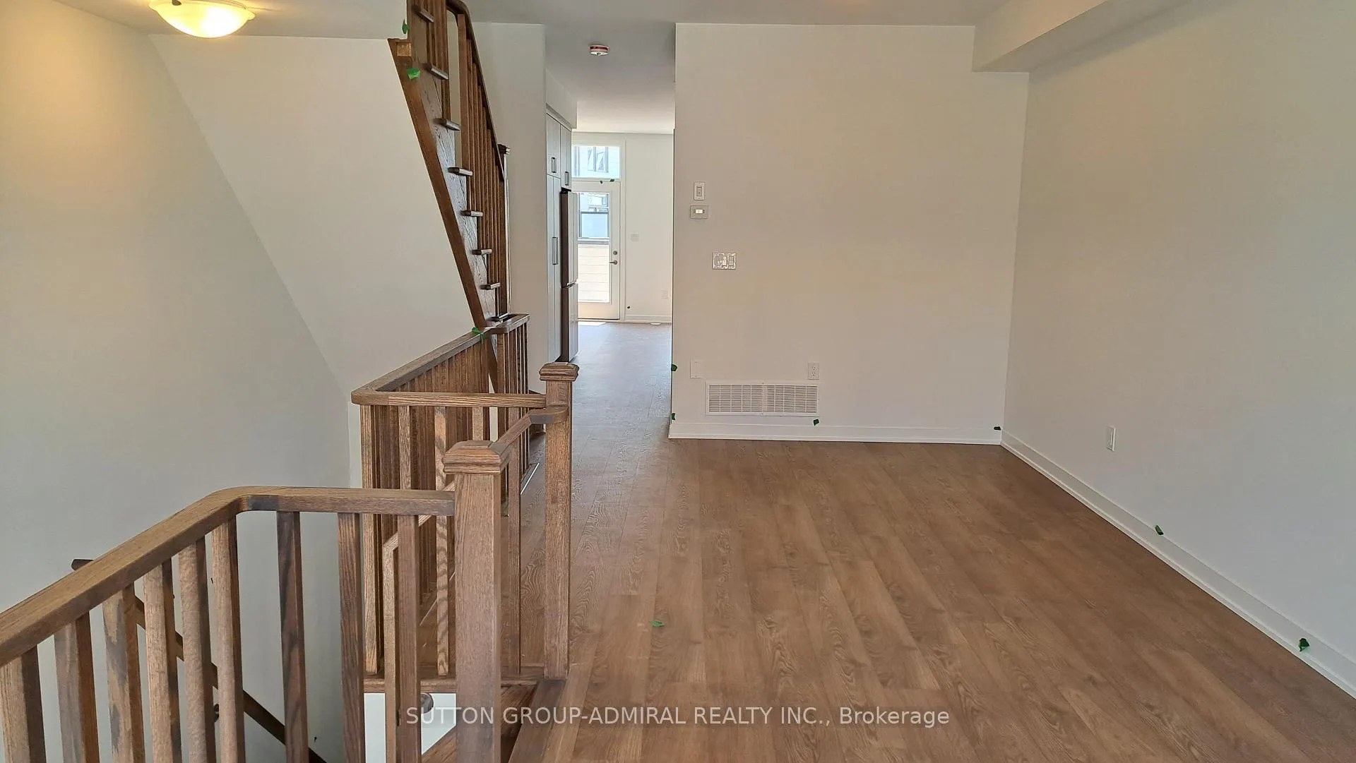 Photo 6 of 113 Green Gardens Boulevard, Toronto, Englemount-Lawrence — HOMEH