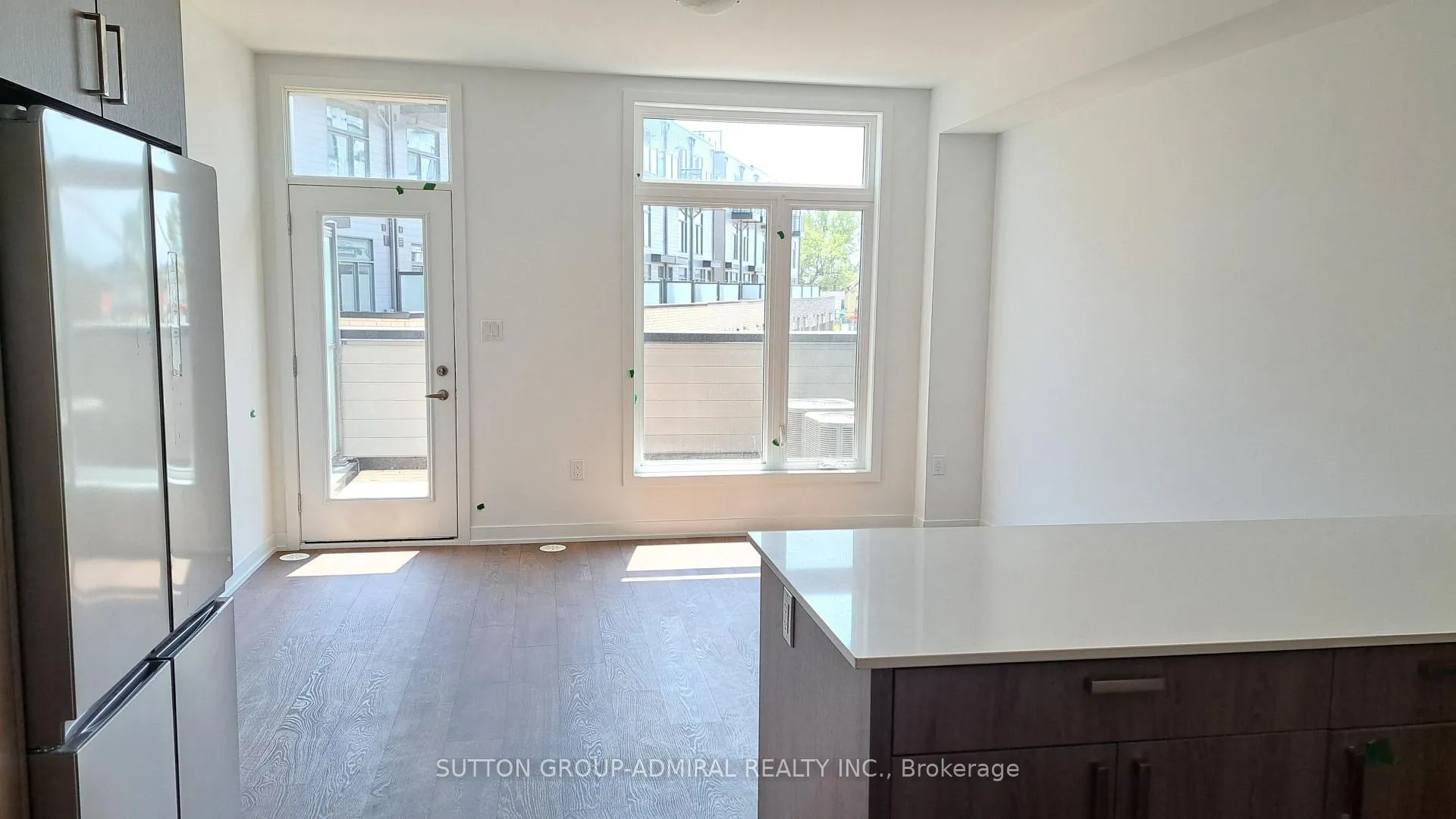 Photo 7 of 113 Green Gardens Boulevard, Toronto, Englemount-Lawrence — HOMEH