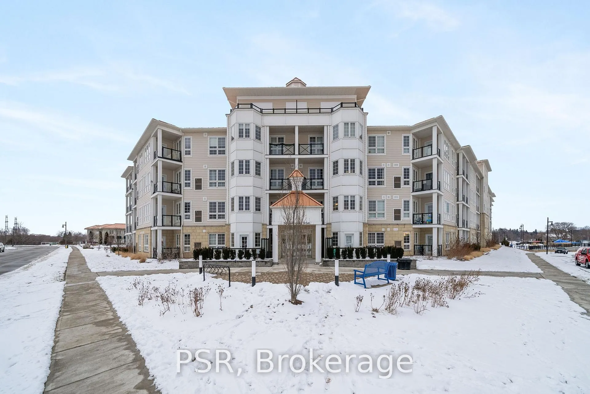 Front of Unit 118, 50 Lakebreeze Drive S