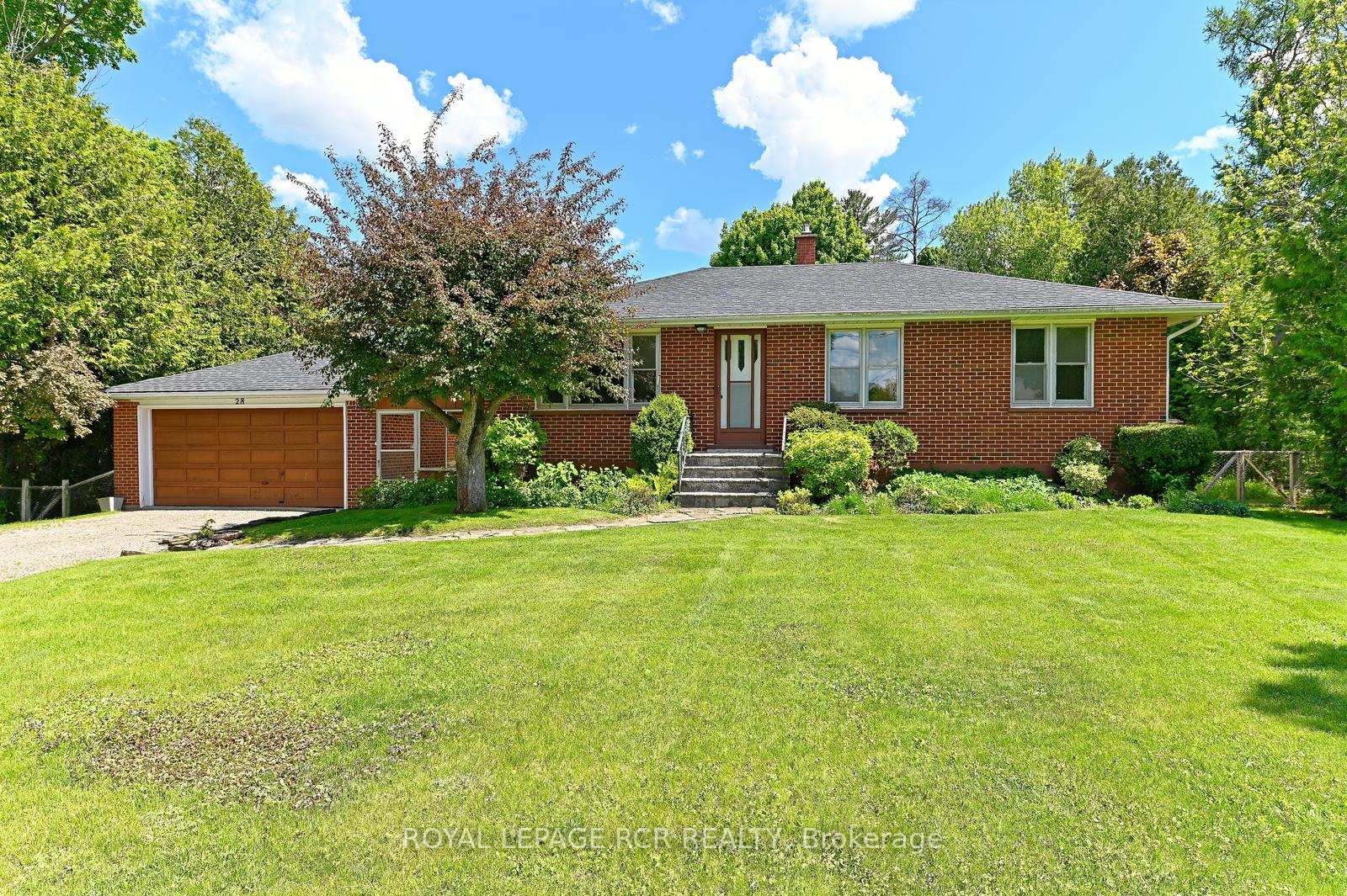 Photo 1 of 28 Parsons Avenue, Caledon, Caledon East — HOMEH