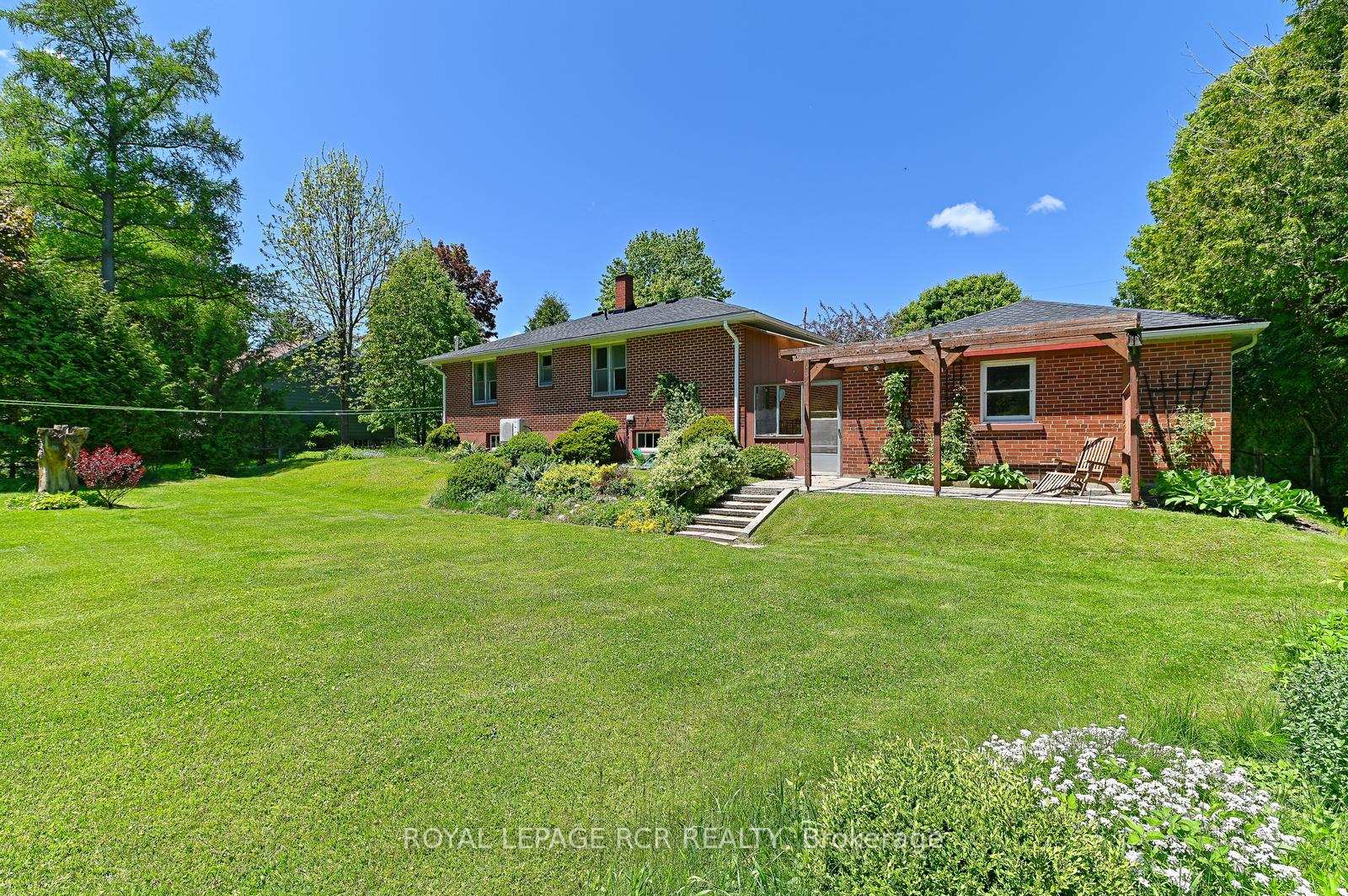 Photo 14 of 28 Parsons Avenue, Caledon, Caledon East — HOMEH