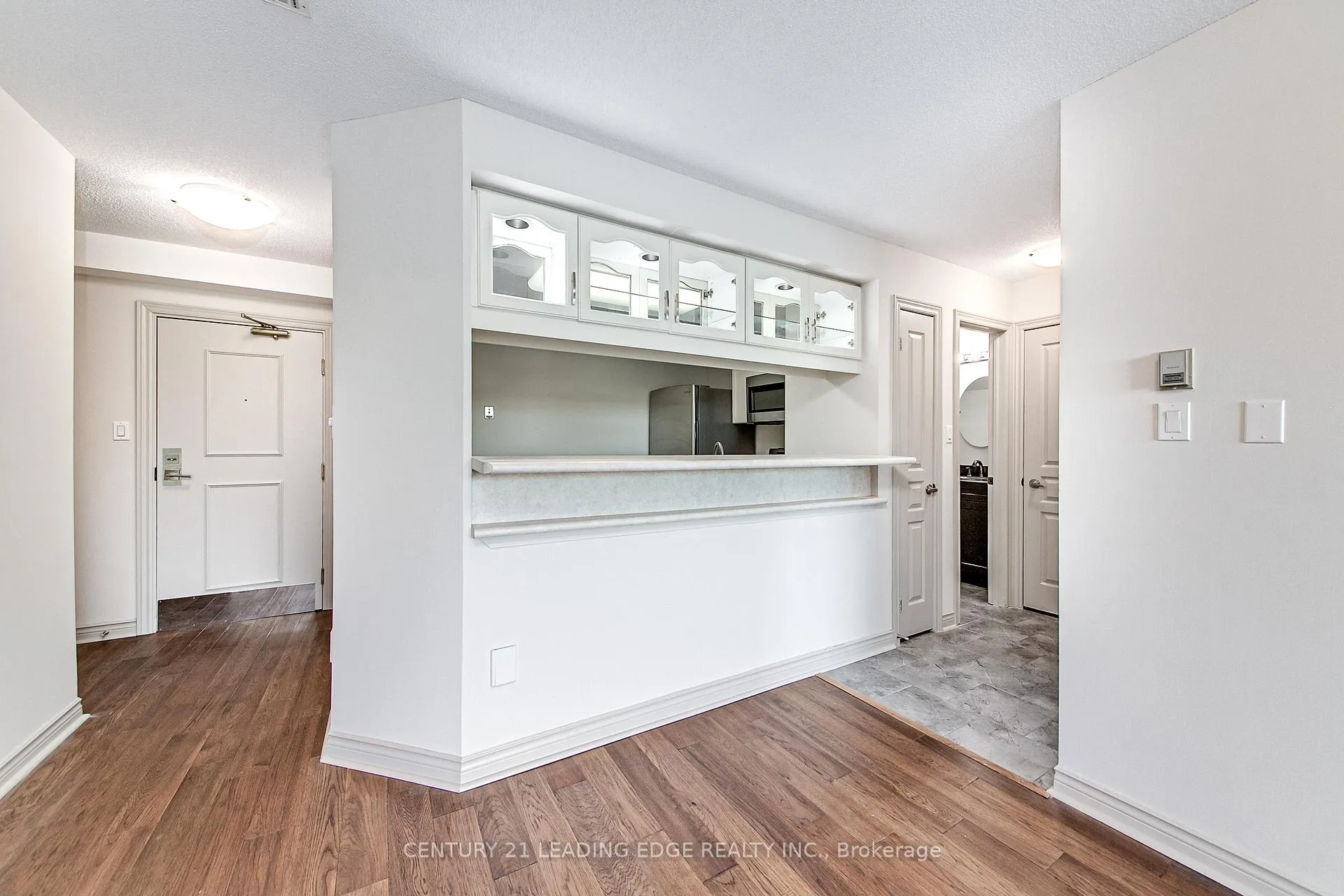 Photo 7 of Unit 405, 4 Briar Hill Heights, New Tecumseth, Alliston — HOMEH