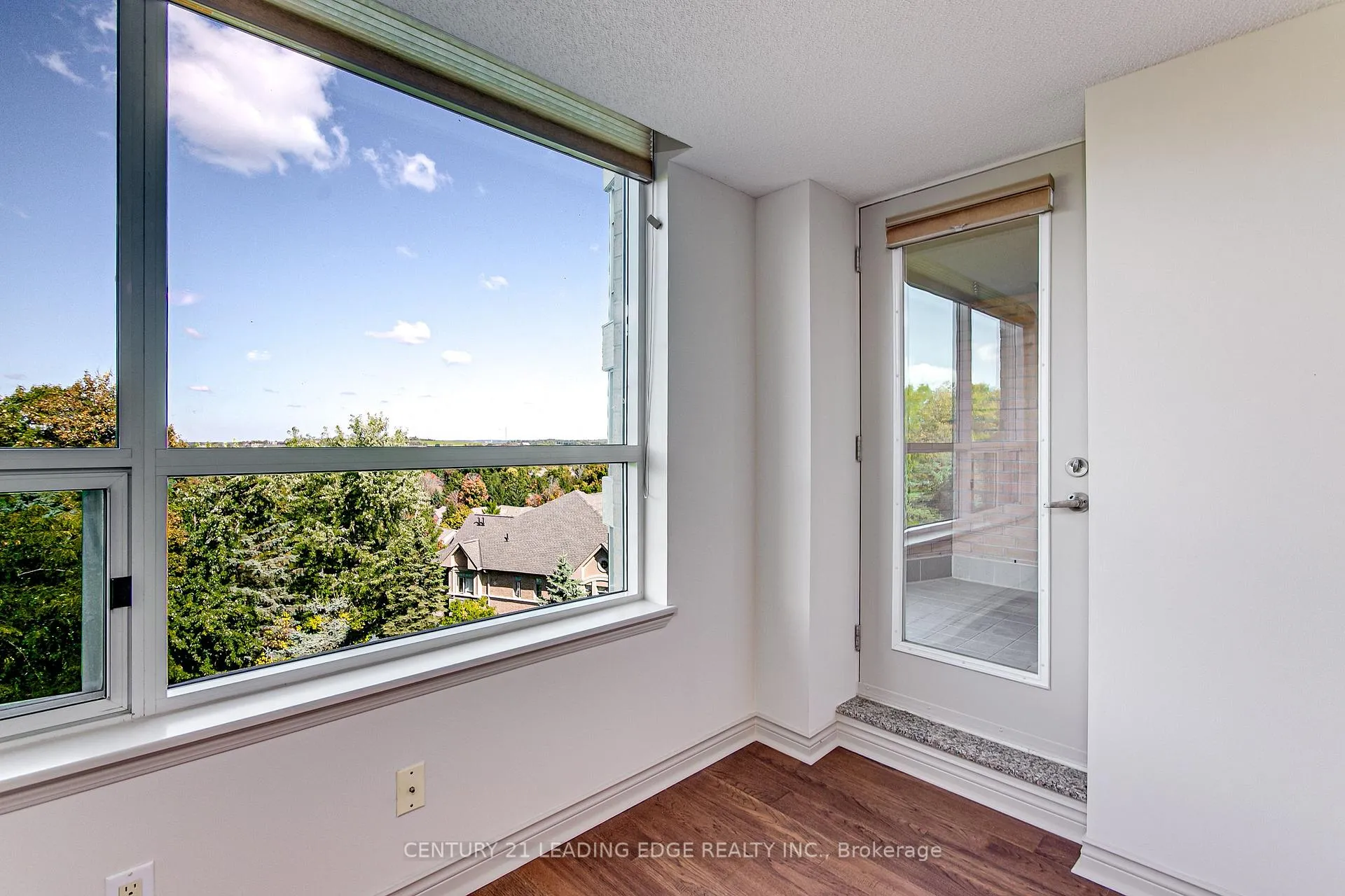 Photo 13 of Unit 405, 4 Briar Hill Heights, New Tecumseth, Alliston — HOMEH