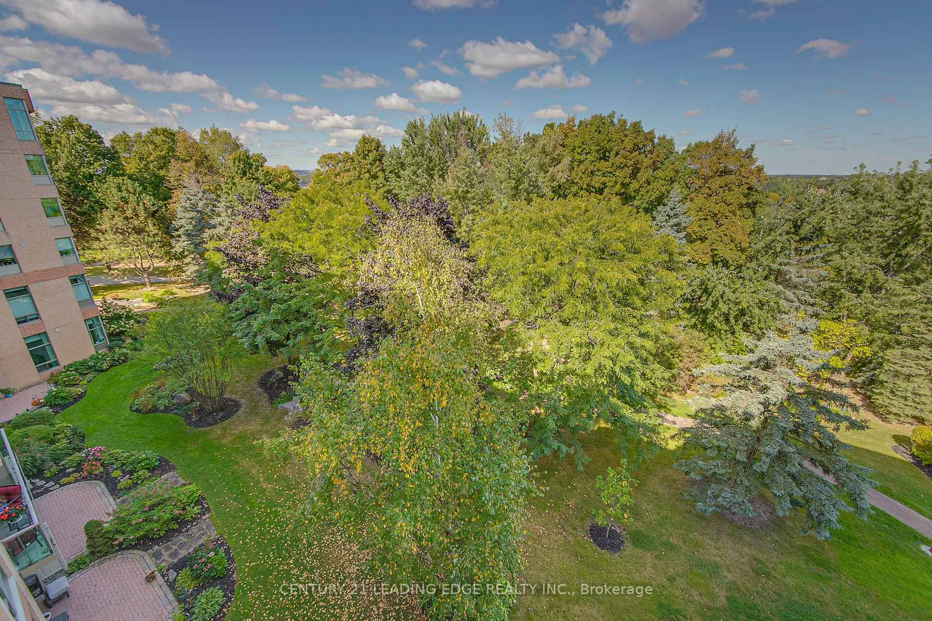Photo 18 of Unit 405, 4 Briar Hill Heights, New Tecumseth, Alliston — HOMEH