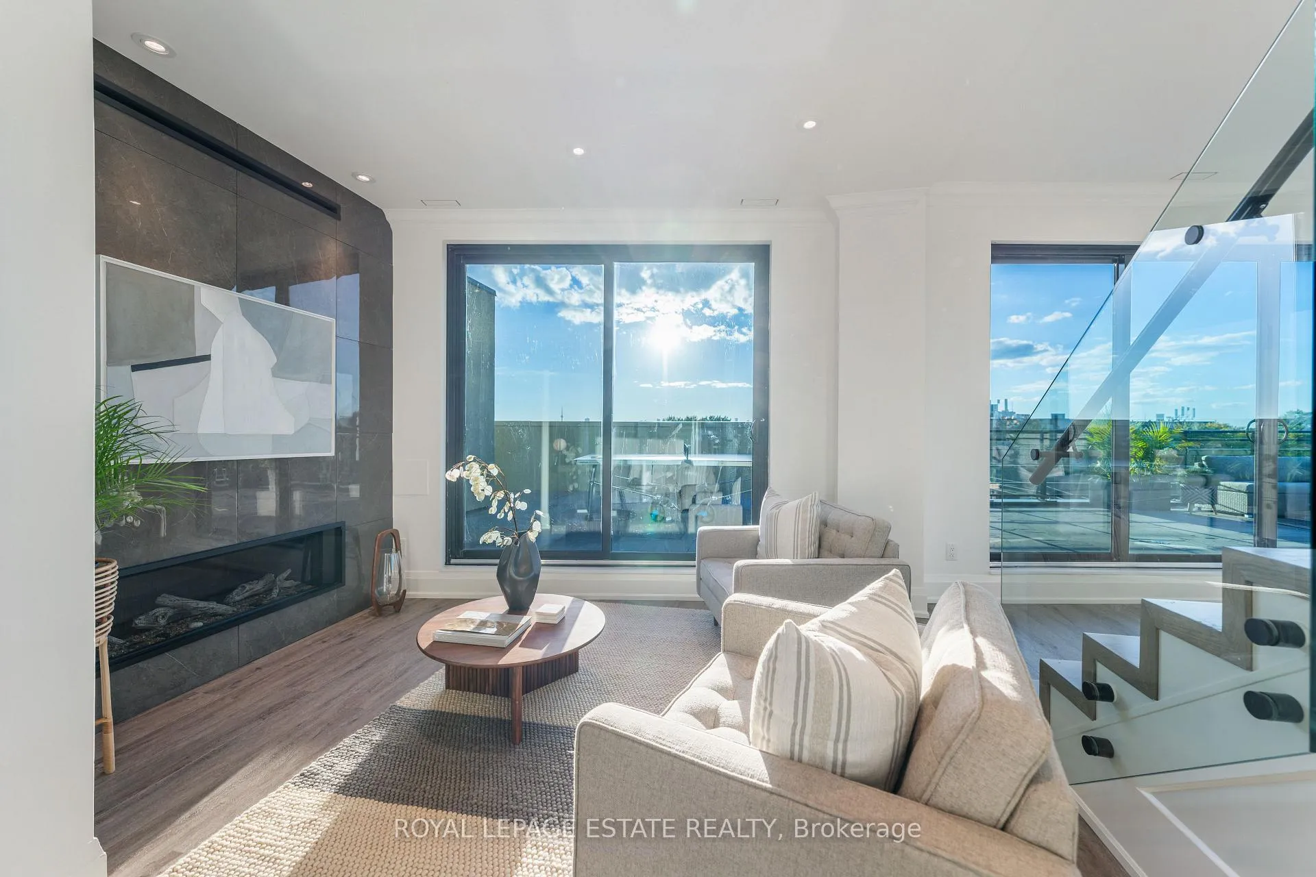 Photo 5 of Unit PH 1, 365 Beech Avenue, Toronto, The Beaches — HOMEH