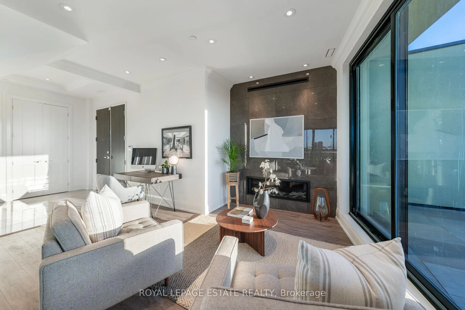 Photo 6 of Unit PH 1, 365 Beech Avenue, Toronto, The Beaches — HOMEH