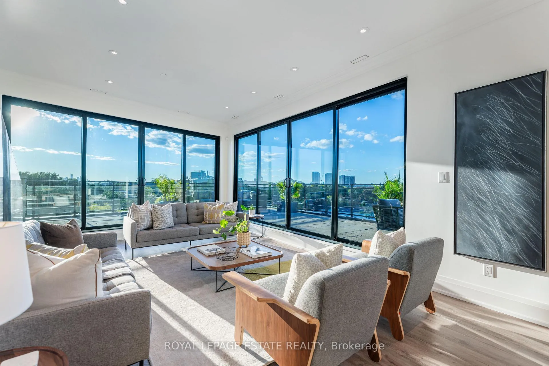 Photo 8 of Unit PH 1, 365 Beech Avenue, Toronto, The Beaches — HOMEH