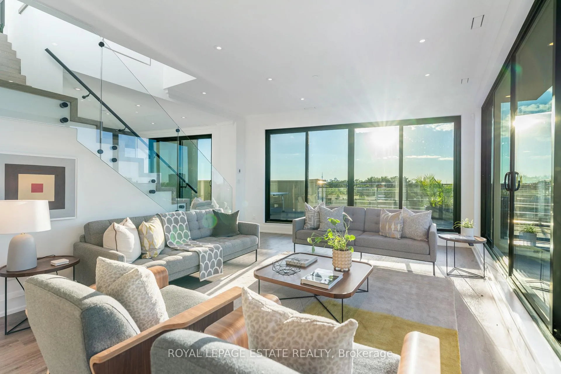 Photo 11 of Unit PH 1, 365 Beech Avenue, Toronto, The Beaches — HOMEH