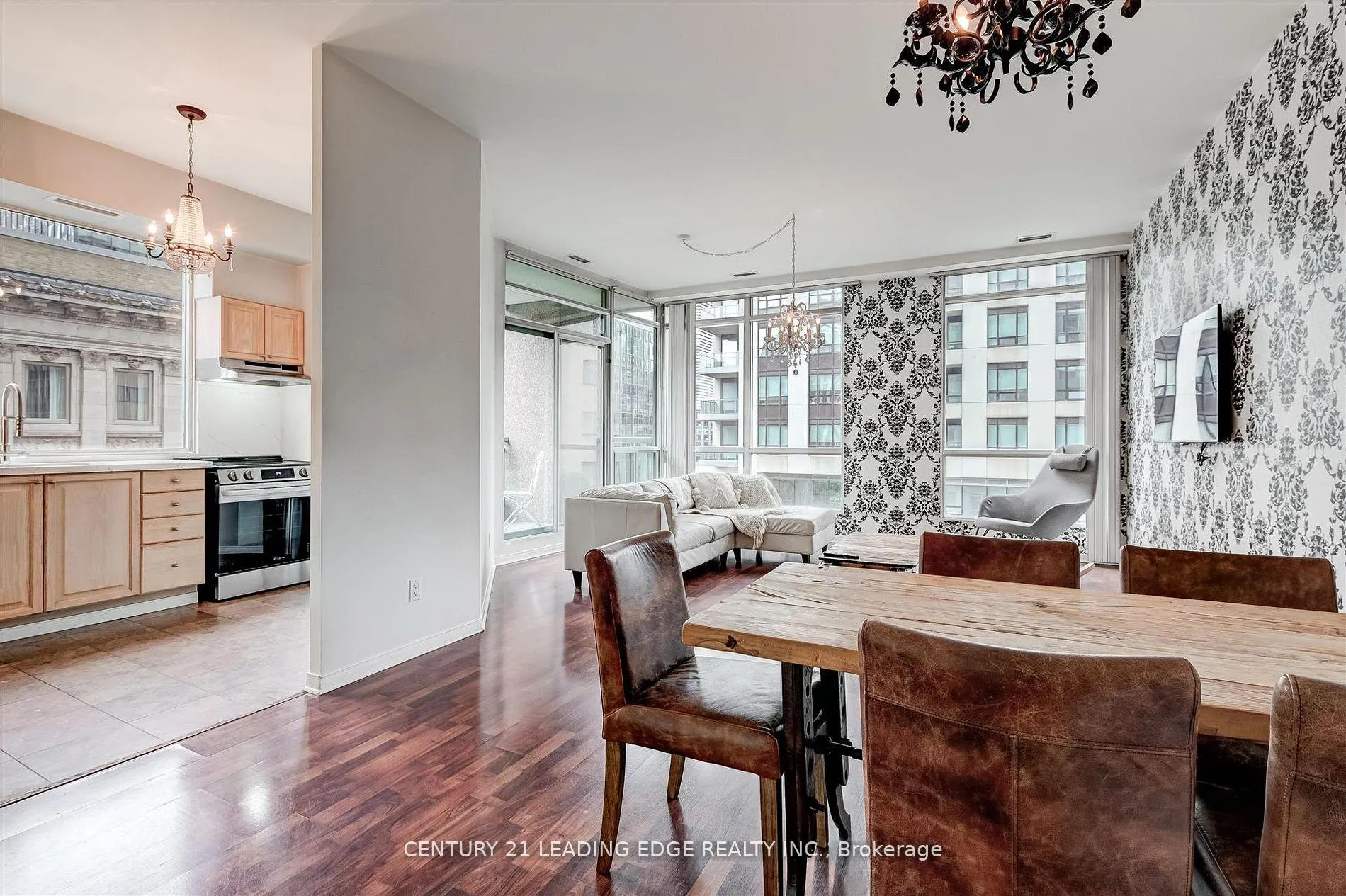 Photo 3 of Unit 903, 7 King Street E, Toronto, Church-Yonge Corridor — HOMEH