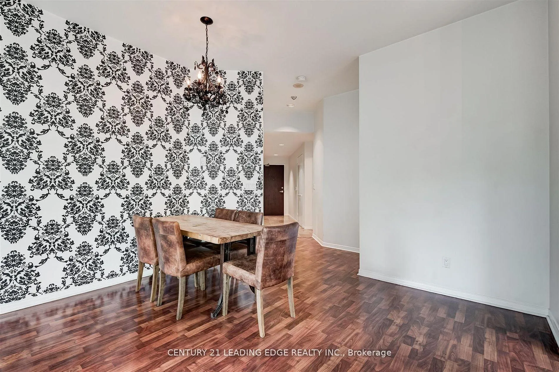 Photo 5 of Unit 903, 7 King Street E, Toronto, Church-Yonge Corridor — HOMEH