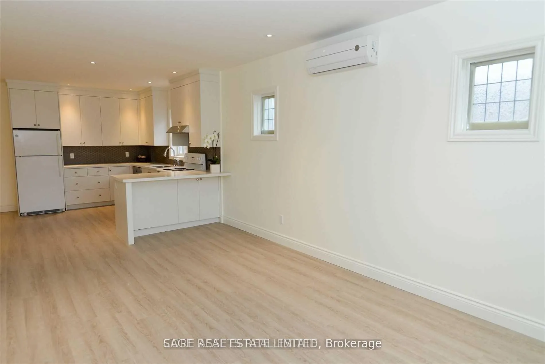 Photo 7 of Unit 3, 118 Braemar Avenue, Toronto, Yonge-Eglinton — HOMEH