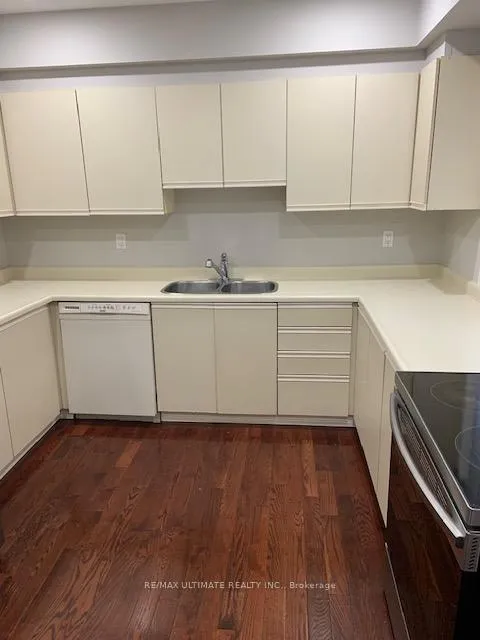 Photo 5 of Unit 2, 1 Killarney Road, Toronto, Forest Hill South — HOMEH