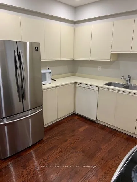 Photo 6 of Unit 2, 1 Killarney Road, Toronto, Forest Hill South — HOMEH