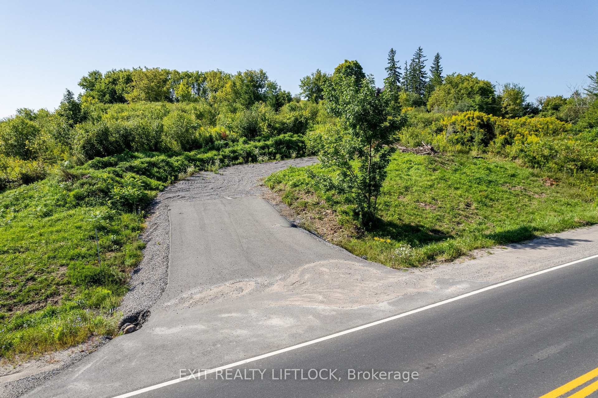 Photo 1 of 1045 Mount Pleasant Road, Cavan Monaghan, Cavan Twp — HOMEH