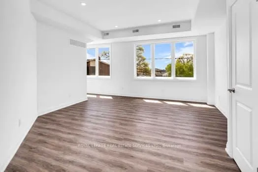 Photo 2 of Unit 3, 535 Vaughan Road, Toronto, Oakwood Village — HOMEH