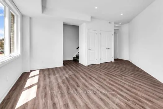 Photo 3 of Unit 3, 535 Vaughan Road, Toronto, Oakwood Village — HOMEH