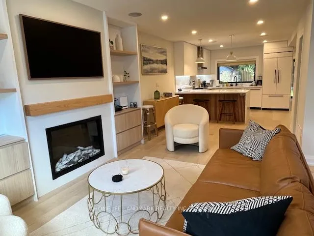 Photo 4 of 19 Elmsthorpe Avenue, Toronto, Forest Hill South — HOMEH