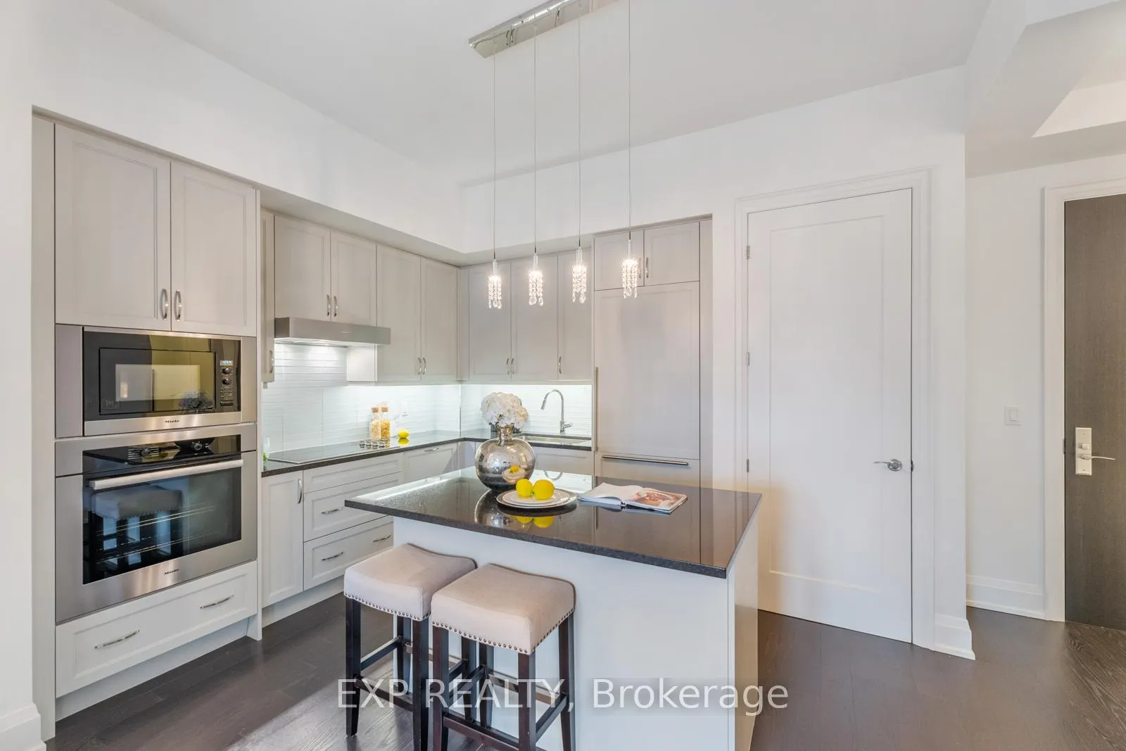 Photo 4 of Unit 233, 20 Fred Varley Drive, Markham, Unionville — HOMEH