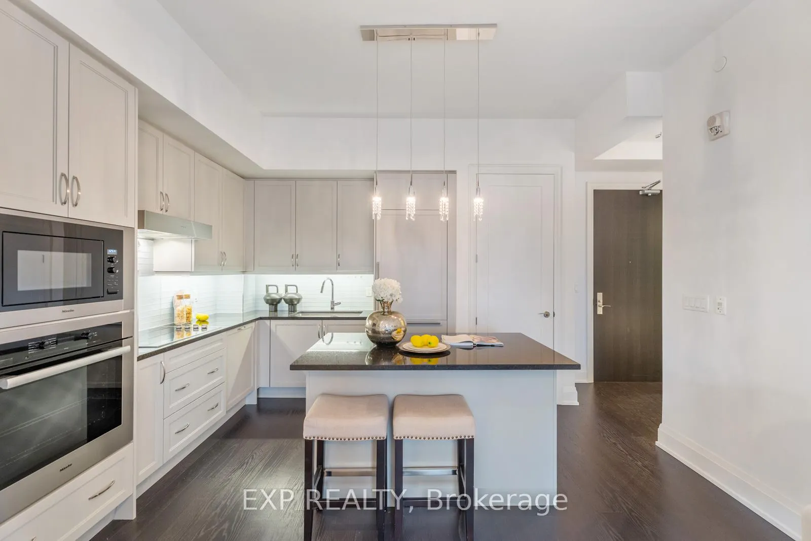 Photo 5 of Unit 233, 20 Fred Varley Drive, Markham, Unionville — HOMEH