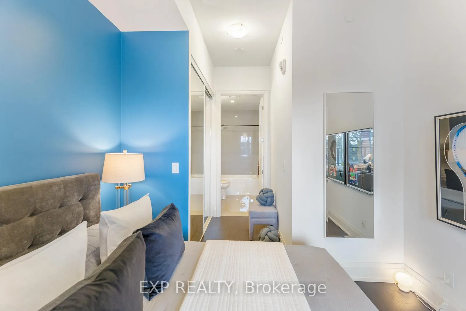 Photo 17 of Unit 233, 20 Fred Varley Drive, Markham, Unionville — HOMEH