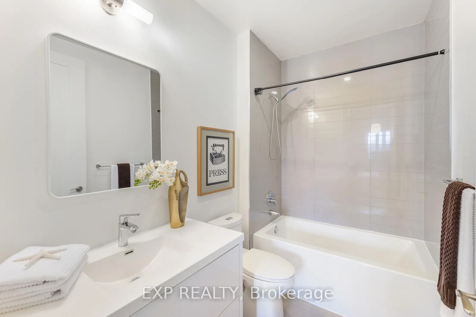 Photo 22 of Unit 233, 20 Fred Varley Drive, Markham, Unionville — HOMEH