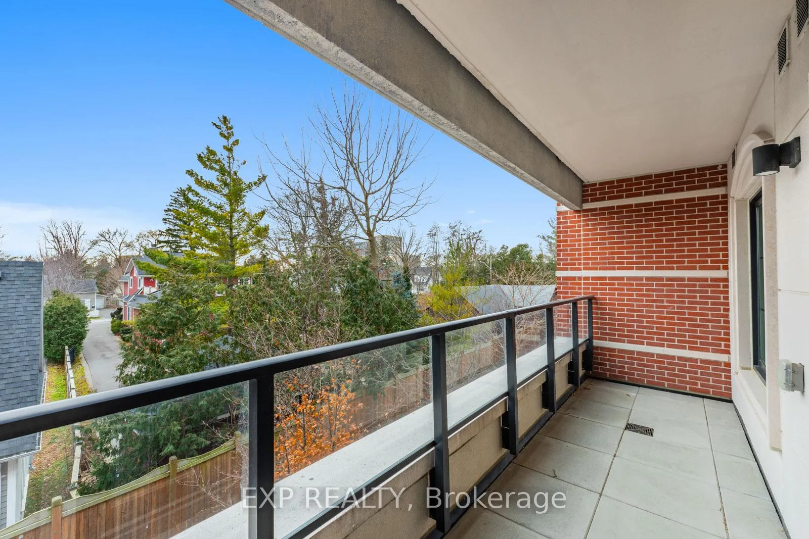 Photo 32 of Unit 233, 20 Fred Varley Drive, Markham, Unionville — HOMEH