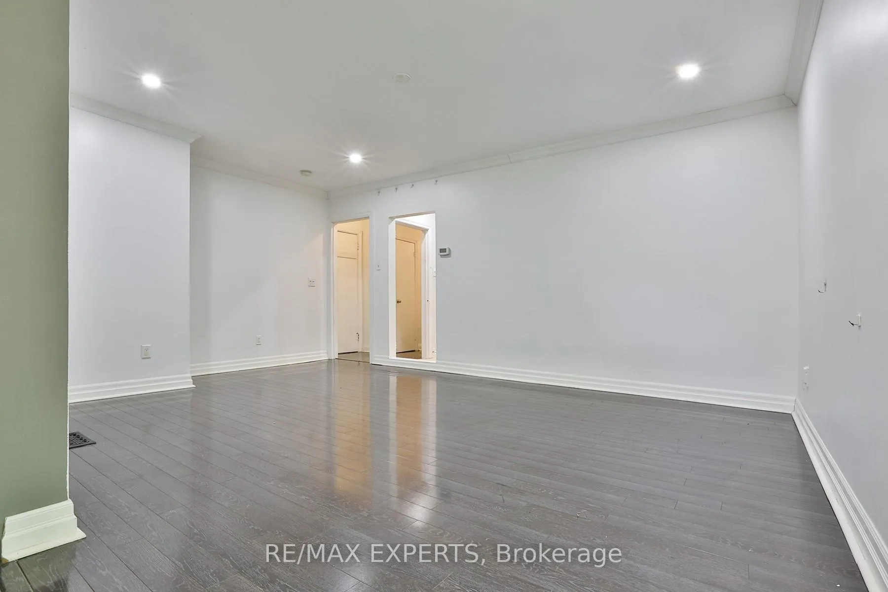 Photo 9 of Unit 2, 237 Douglas Avenue, Toronto, Lawrence Park North — HOMEH