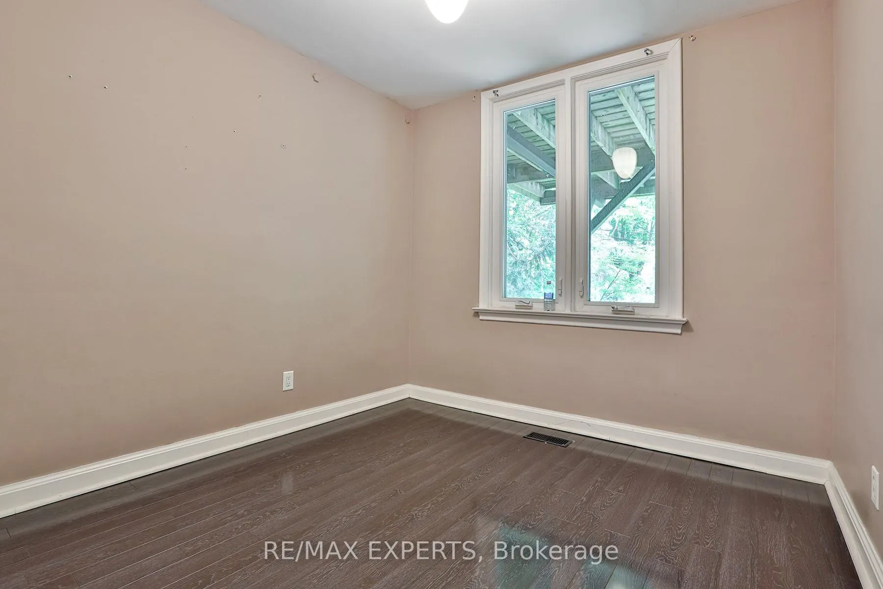 Photo 15 of Unit 2, 237 Douglas Avenue, Toronto, Lawrence Park North — HOMEH