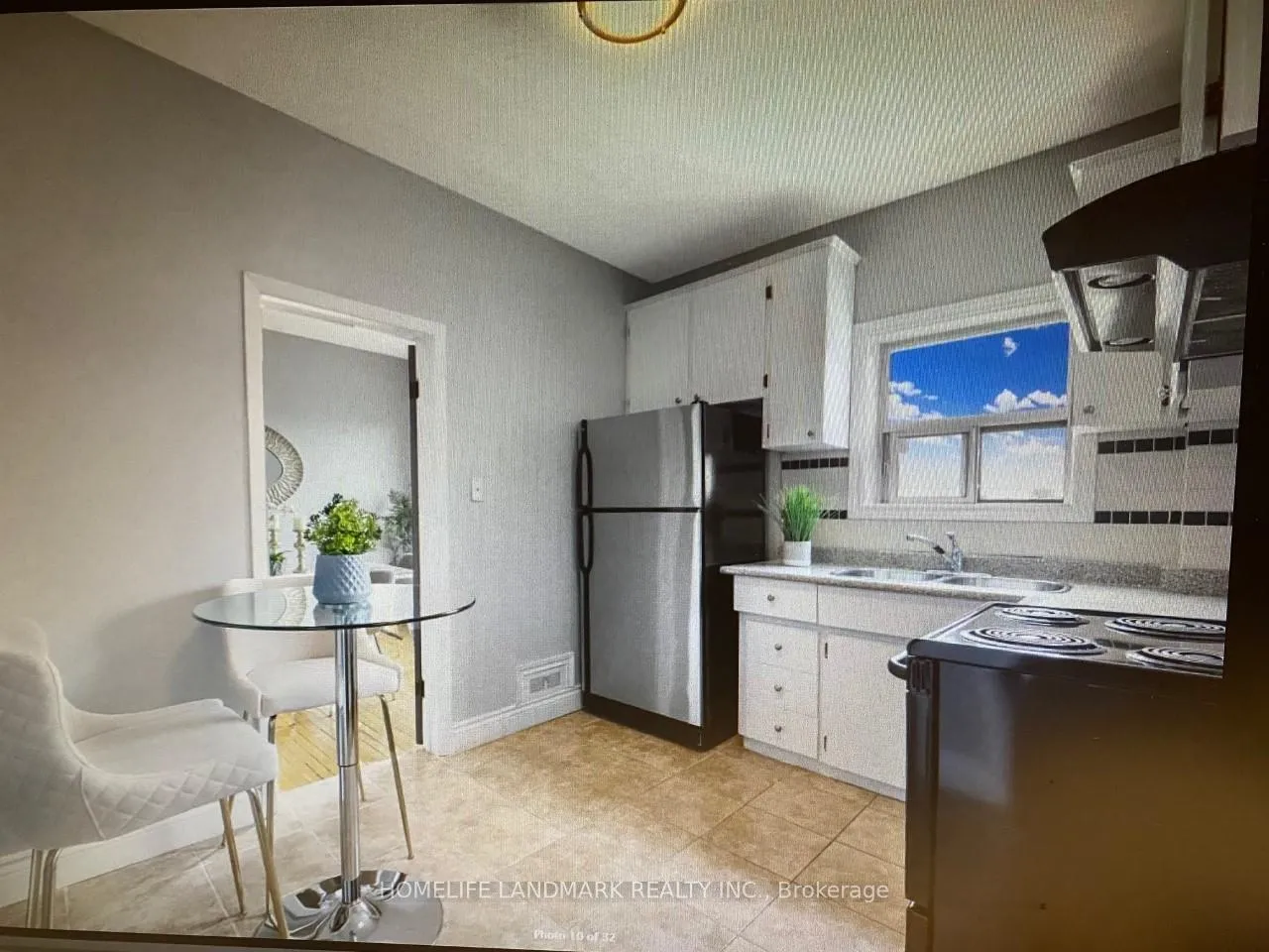 Photo 4 of Unit upper, 482 Lauder Avenue, Toronto, Oakwood Village — HOMEH