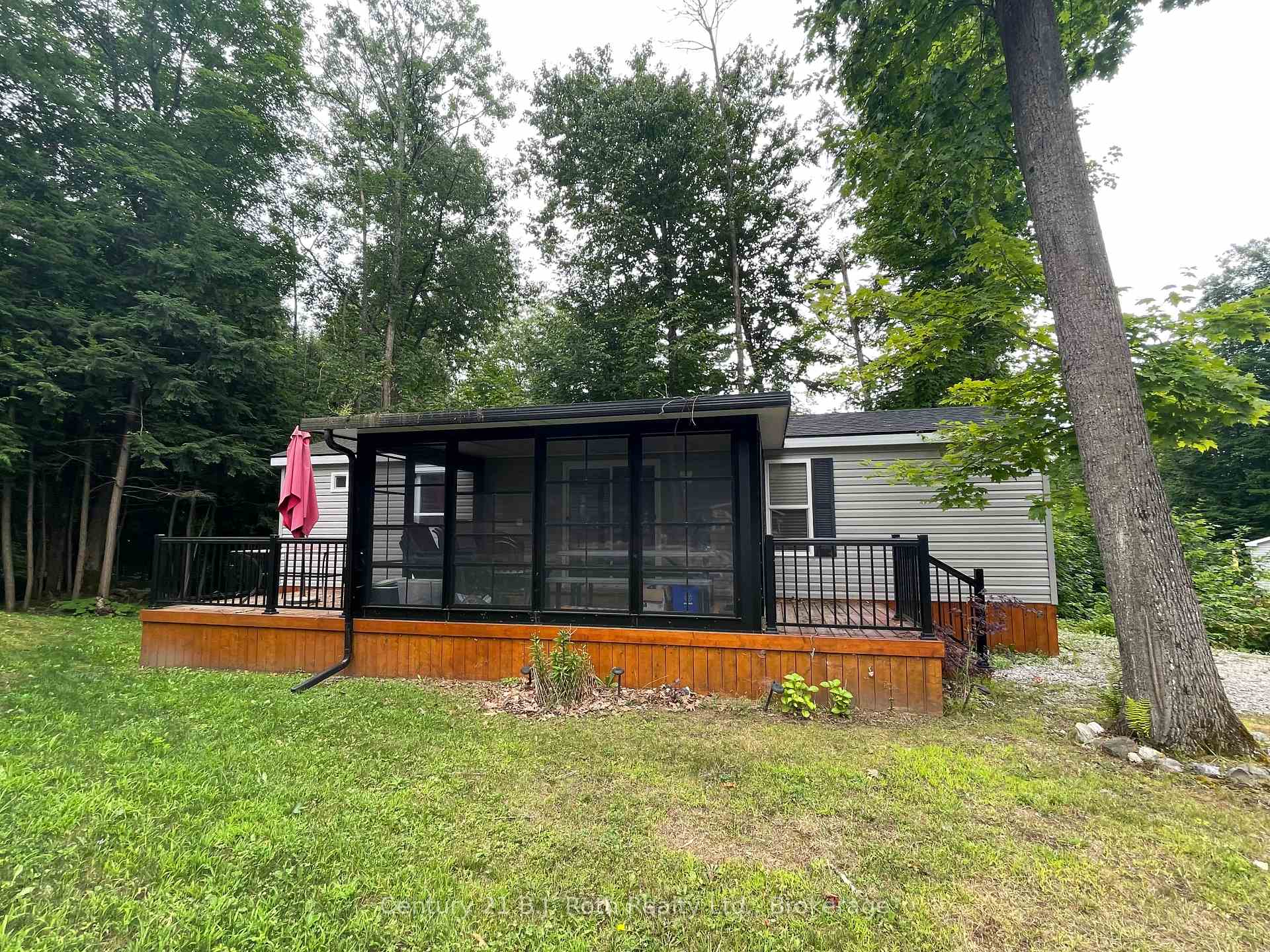 Front of Unit 184 Celtic Court, 1082 Shamrock Marina Road