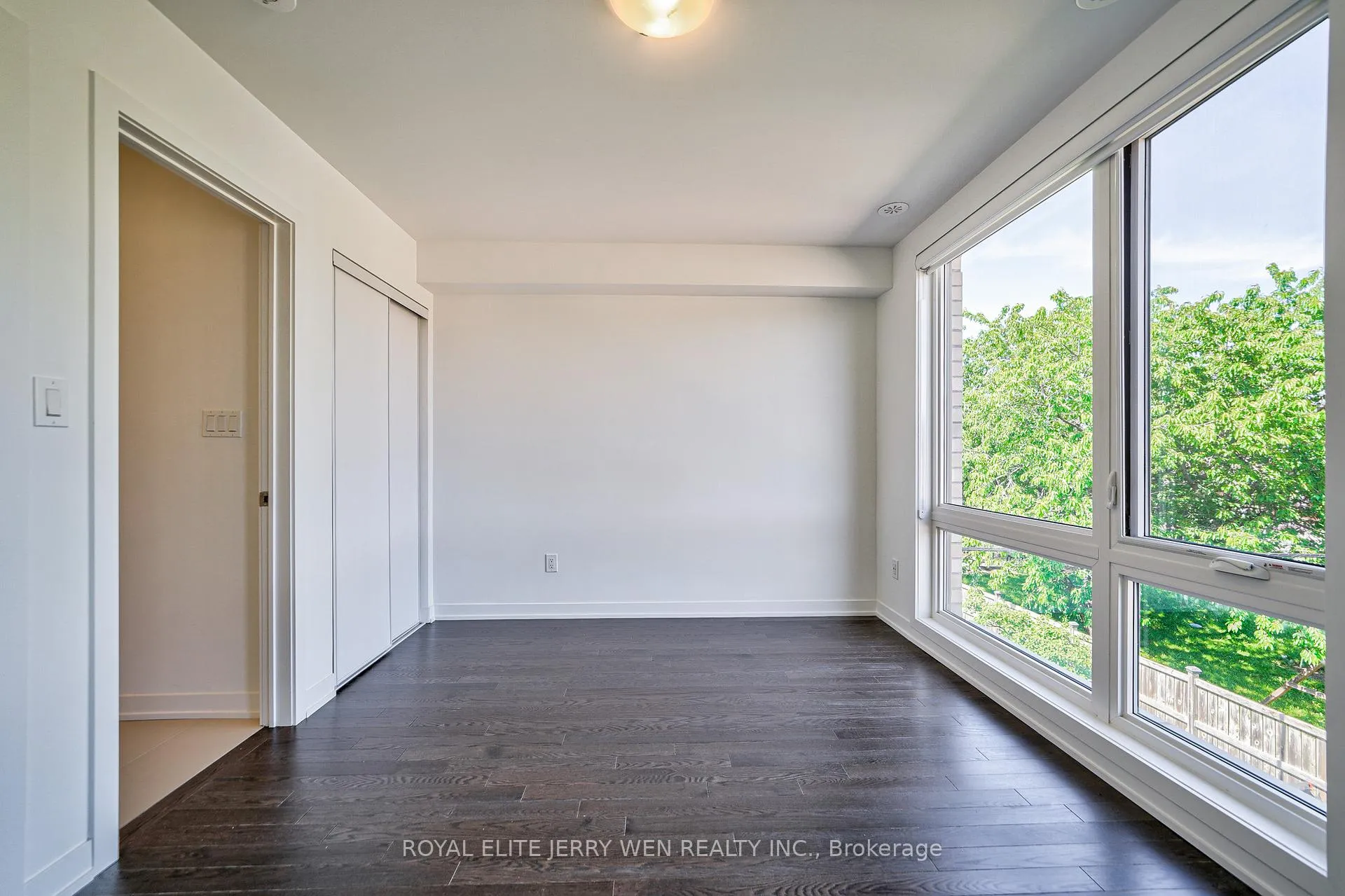 Photo 10 of Unit 7, 70 Green Gardens Boulevard, Toronto, Englemount-Lawrence — HOMEH