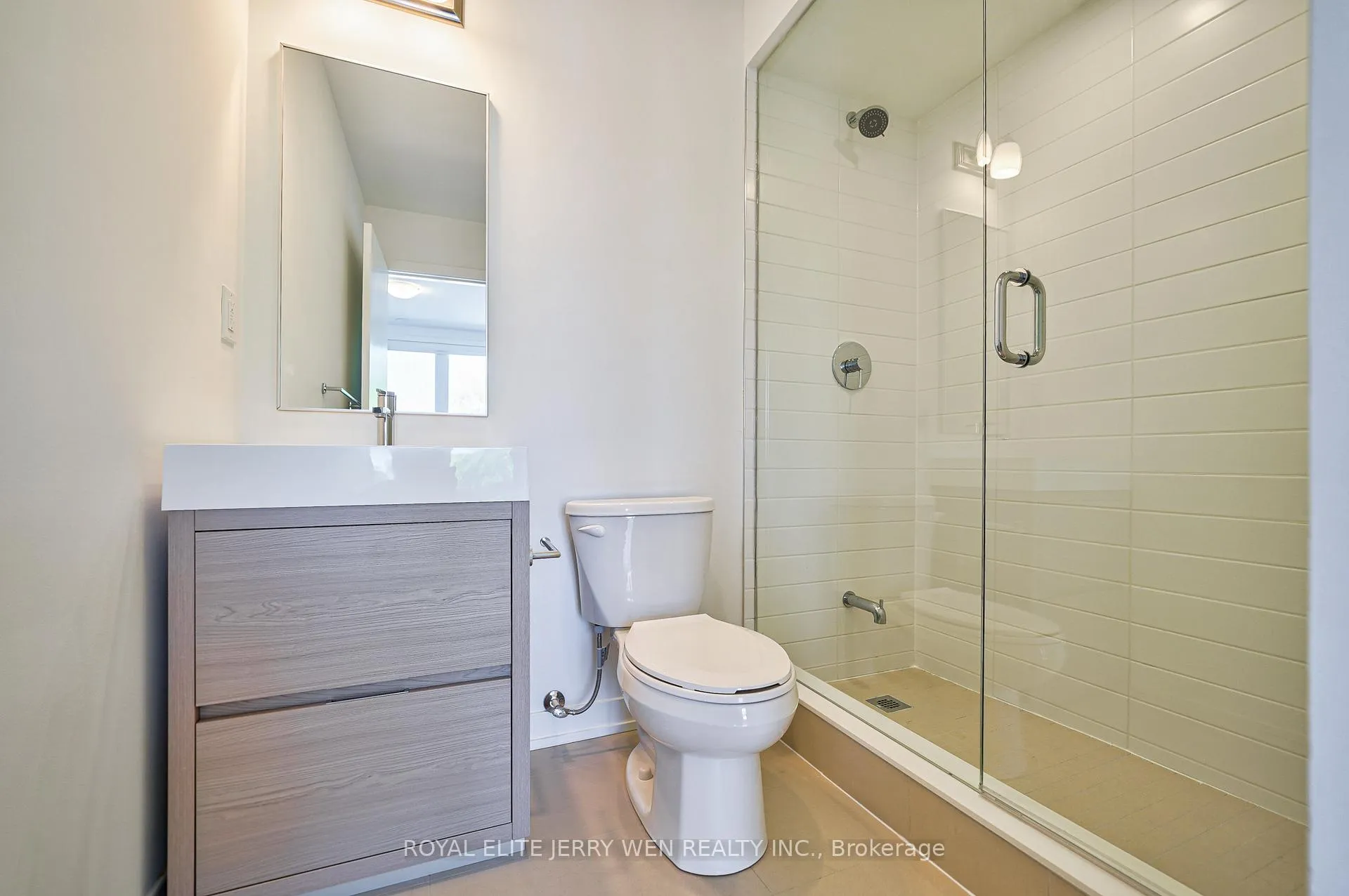 Photo 11 of Unit 7, 70 Green Gardens Boulevard, Toronto, Englemount-Lawrence — HOMEH