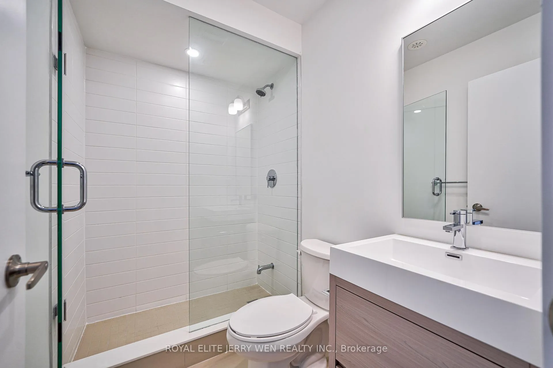 Photo 12 of Unit 7, 70 Green Gardens Boulevard, Toronto, Englemount-Lawrence — HOMEH