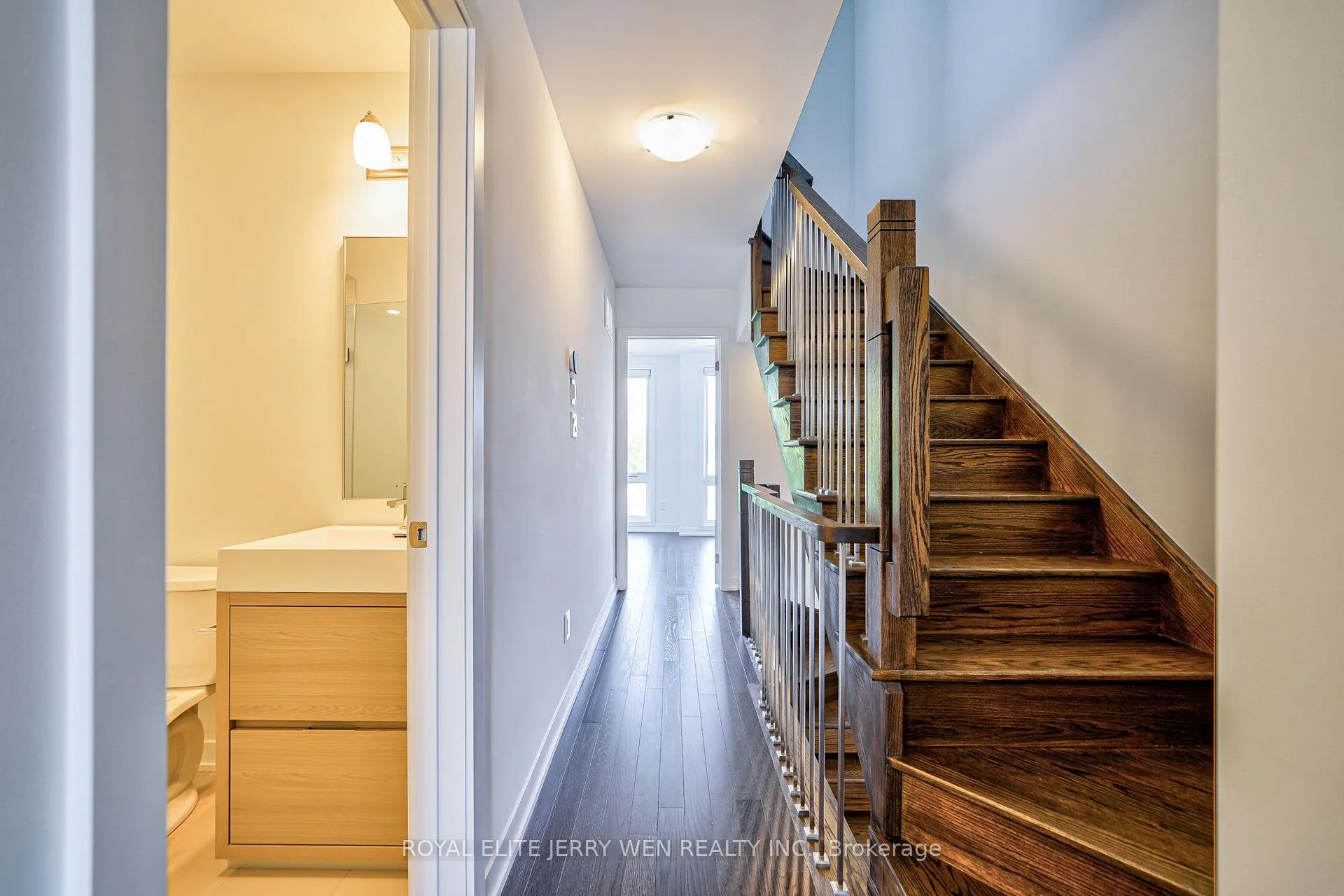 Photo 13 of Unit 7, 70 Green Gardens Boulevard, Toronto, Englemount-Lawrence — HOMEH