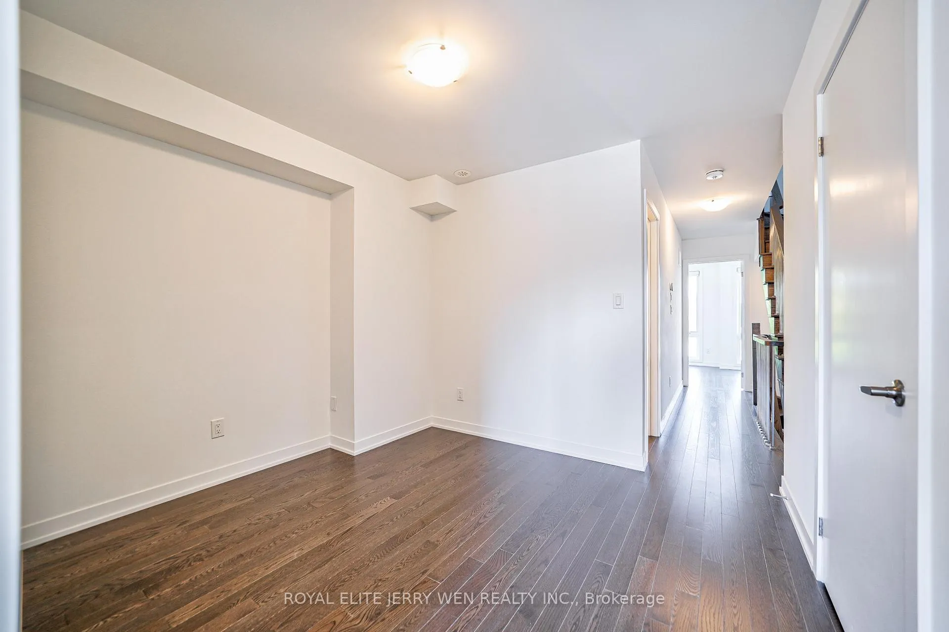 Photo 14 of Unit 7, 70 Green Gardens Boulevard, Toronto, Englemount-Lawrence — HOMEH