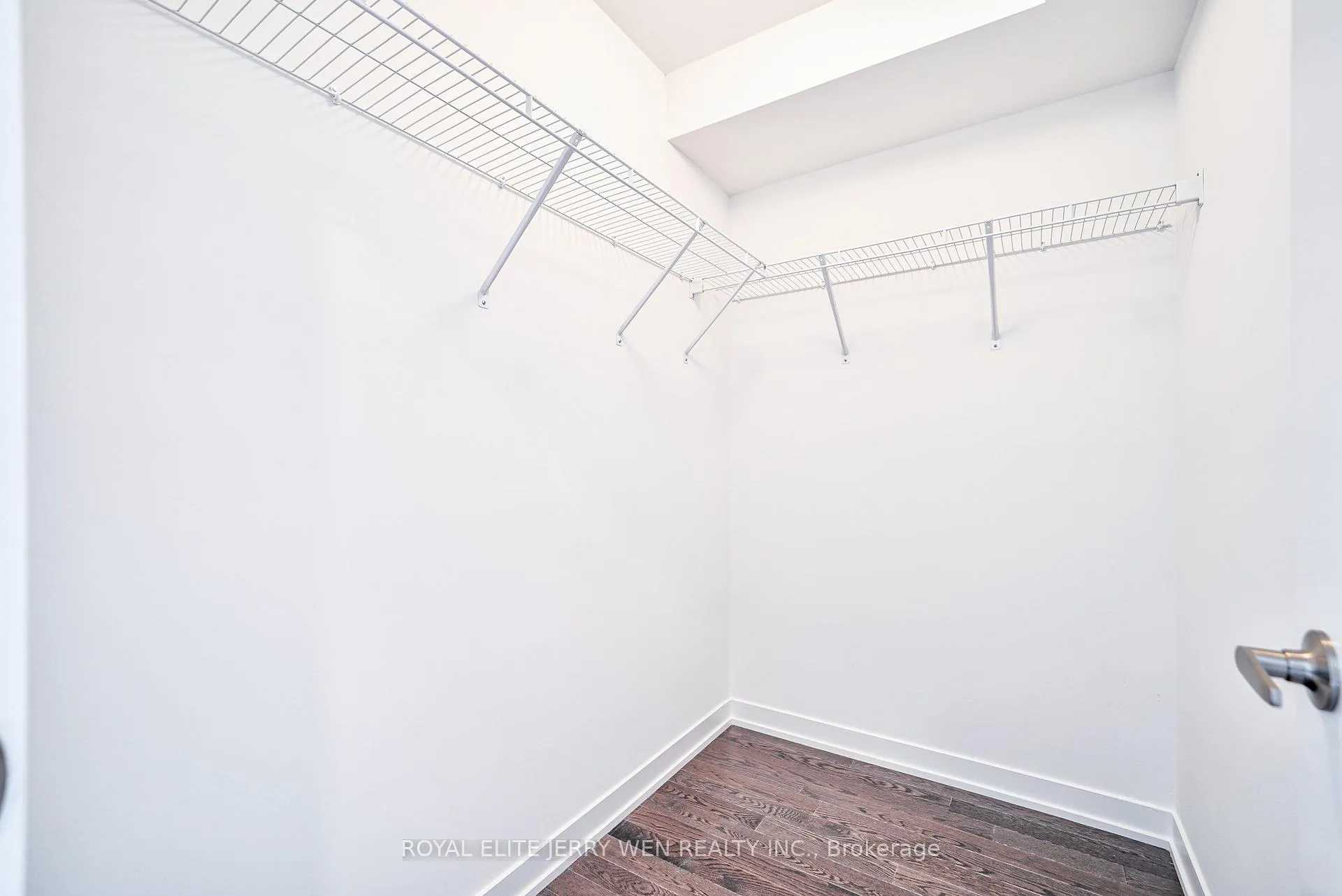 Photo 19 of Unit 7, 70 Green Gardens Boulevard, Toronto, Englemount-Lawrence — HOMEH