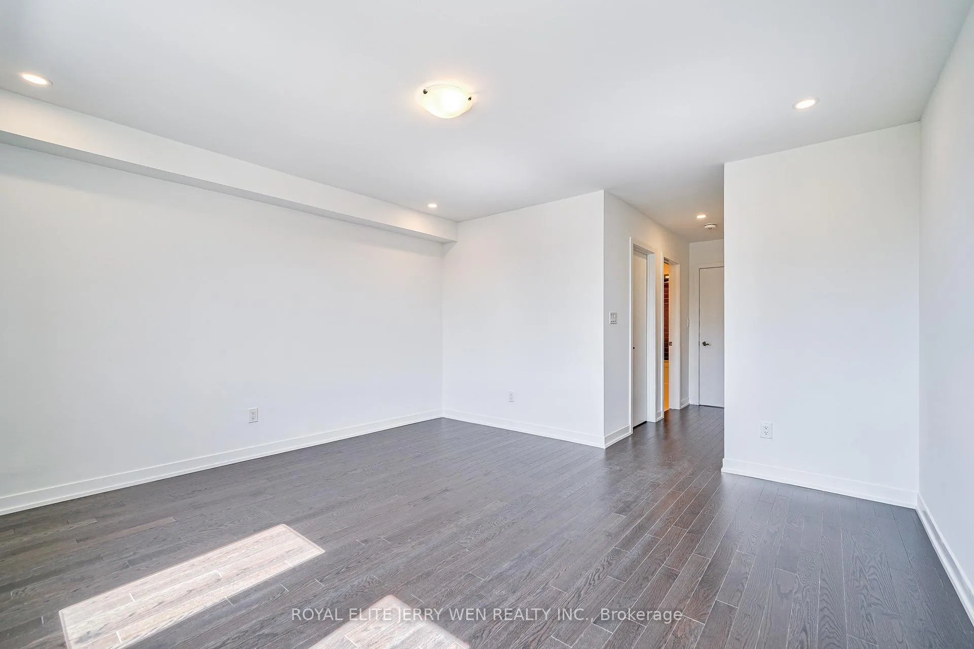 Photo 22 of Unit 7, 70 Green Gardens Boulevard, Toronto, Englemount-Lawrence — HOMEH