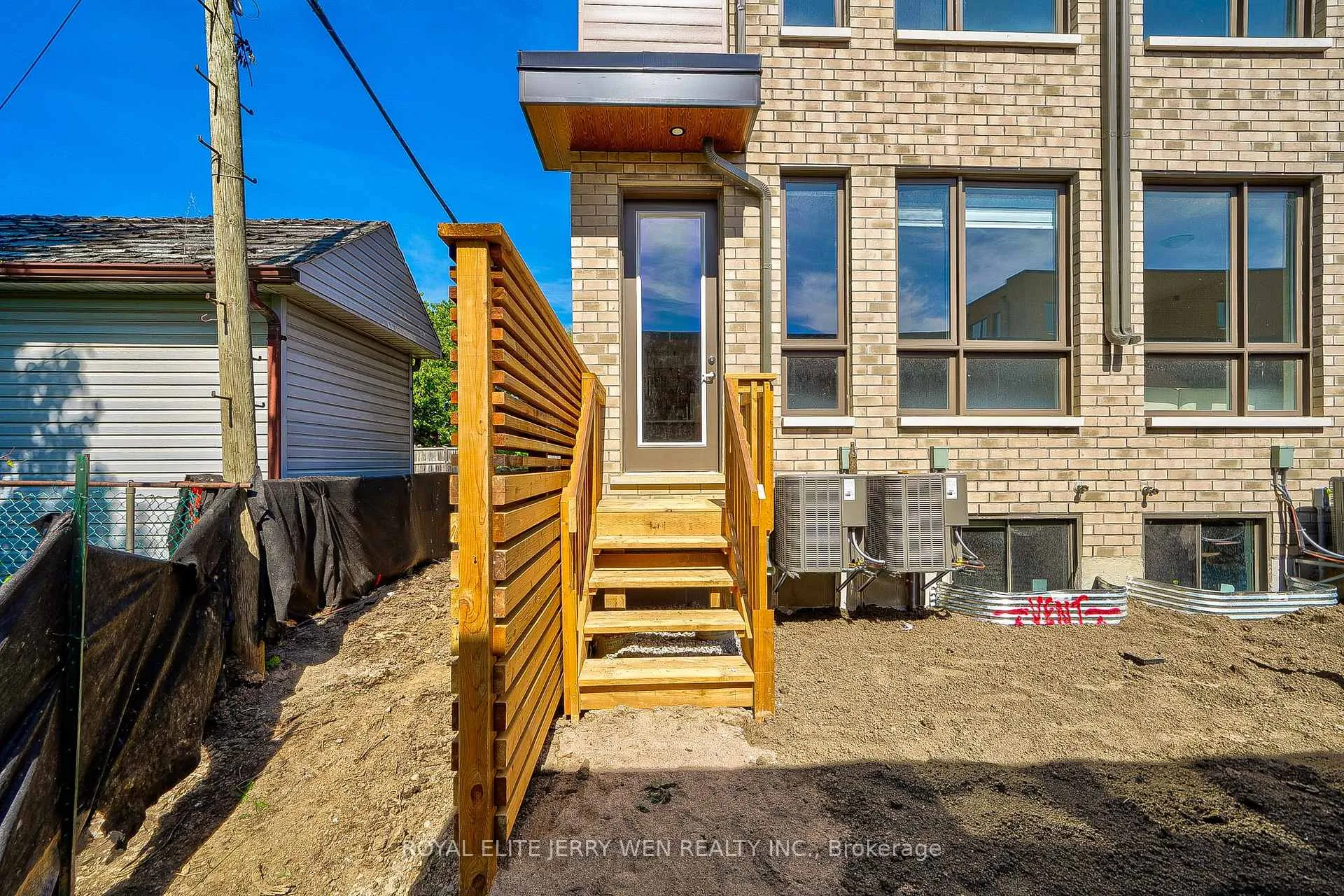 Photo 26 of Unit 7, 70 Green Gardens Boulevard, Toronto, Englemount-Lawrence — HOMEH