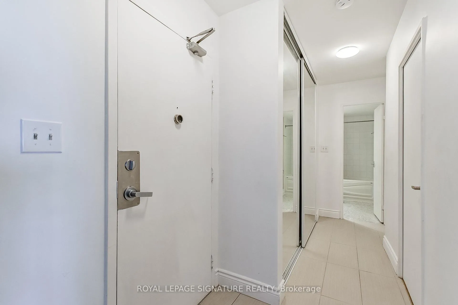 Photo 6 of Unit 2007, 1 Massey Square, Toronto, Crescent Town — HOMEH