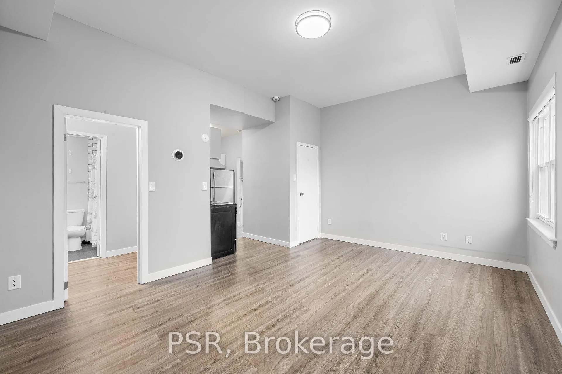 Photo 5 of Unit 5, 205 Gerrard Street E, Toronto, Moss Park — HOMEH