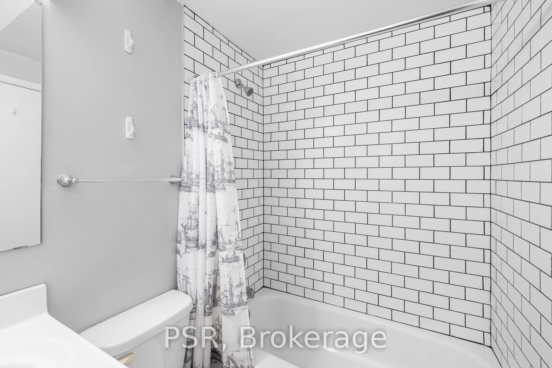 Photo 14 of Unit 5, 205 Gerrard Street E, Toronto, Moss Park — HOMEH