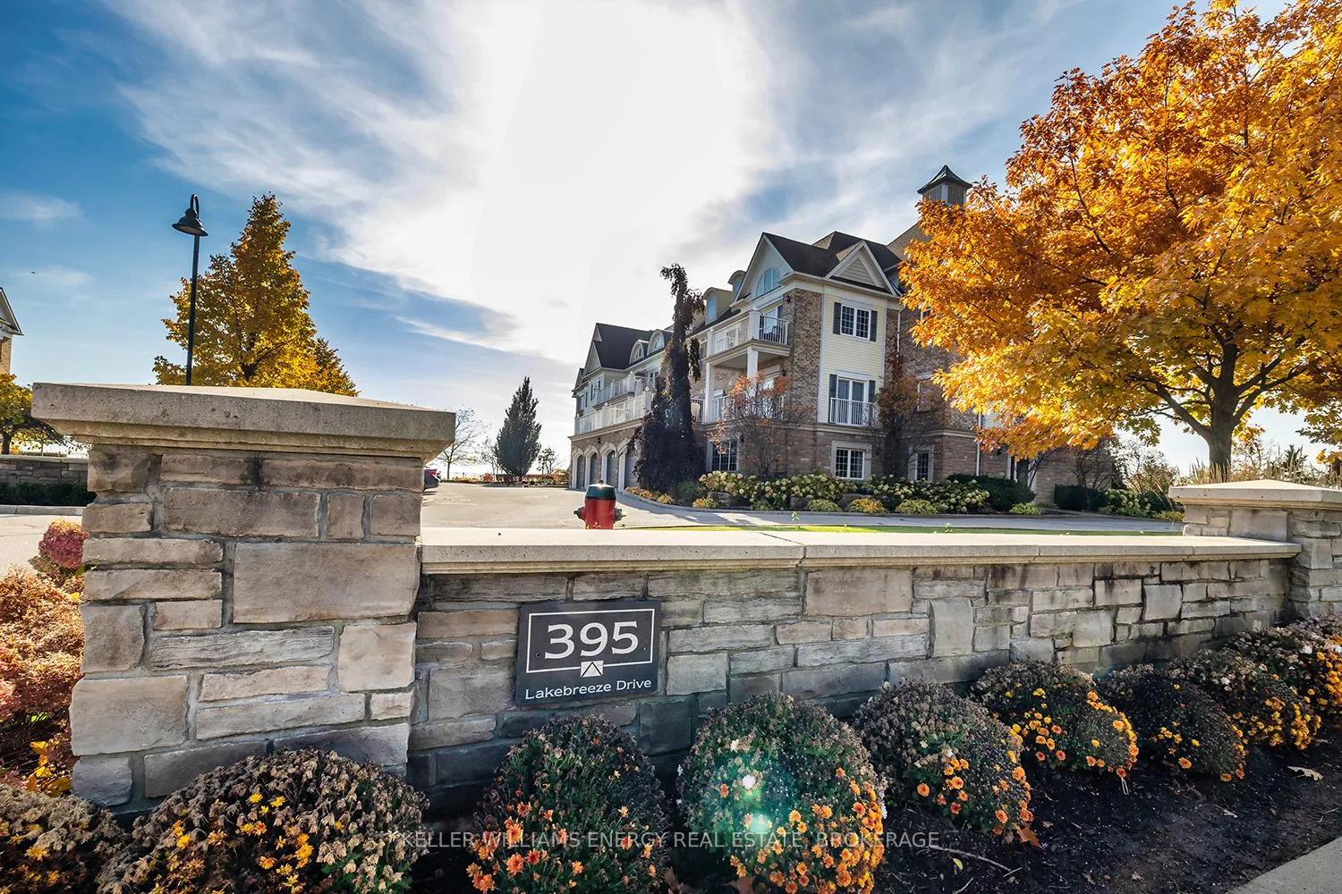 Photo 2 of Unit 202, 395 Lakebreeze Drive, Clarington, Newcastle — HOMEH