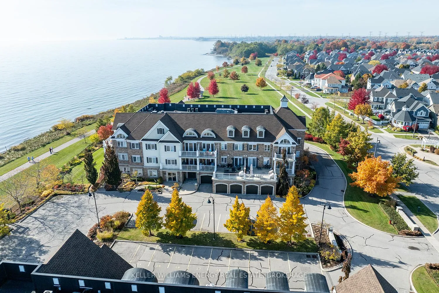 Photo 3 of Unit 202, 395 Lakebreeze Drive, Clarington, Newcastle — HOMEH