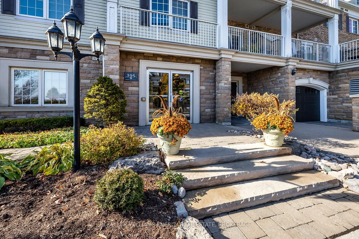 Photo 4 of Unit 202, 395 Lakebreeze Drive, Clarington, Newcastle — HOMEH